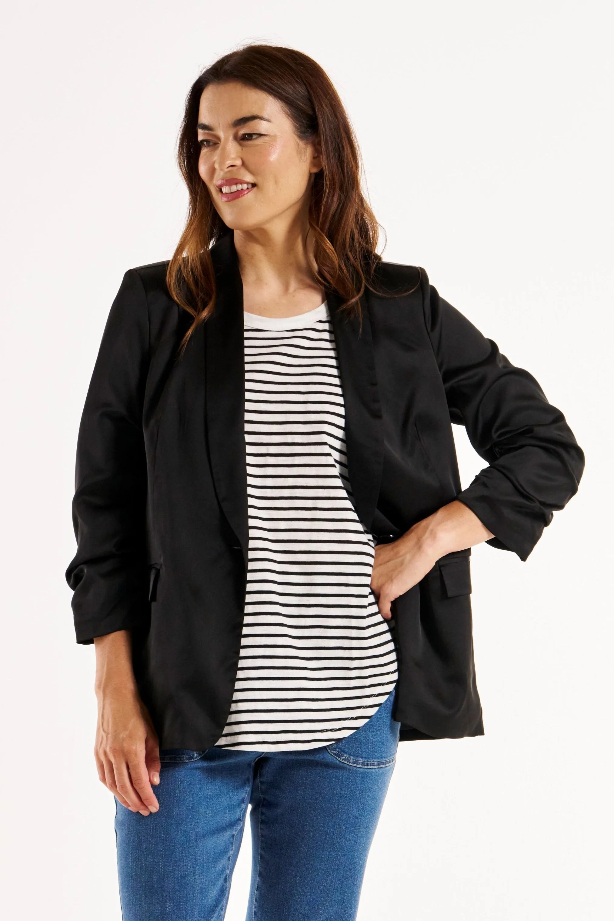 Betty Basics Jayde Satin Blazer Black