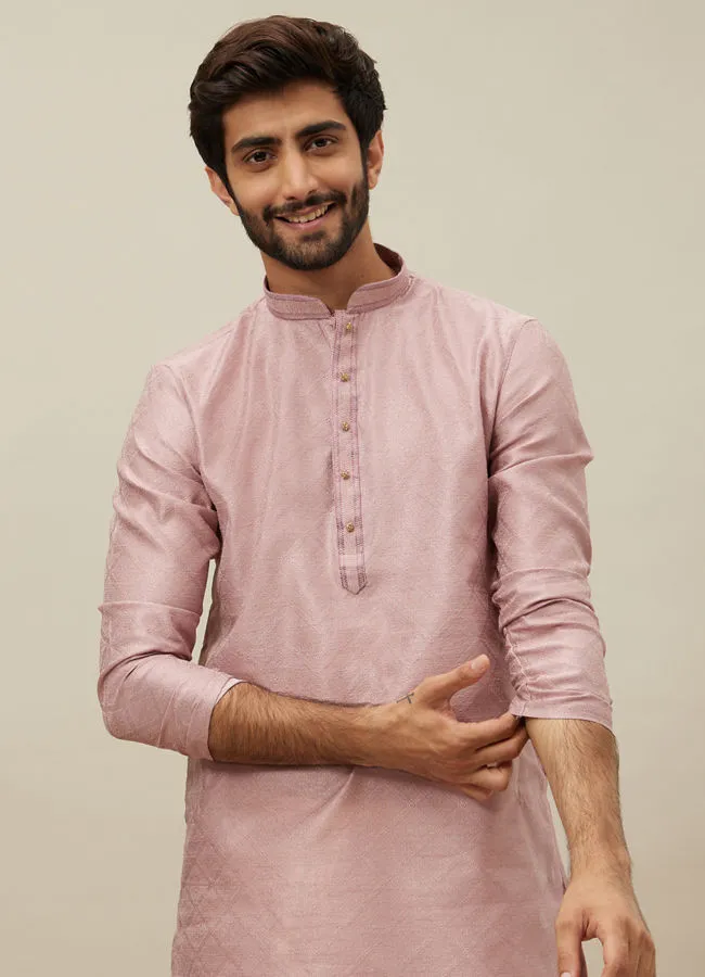 Manyawar Quartz Pink Grid Patterned Kurta Set