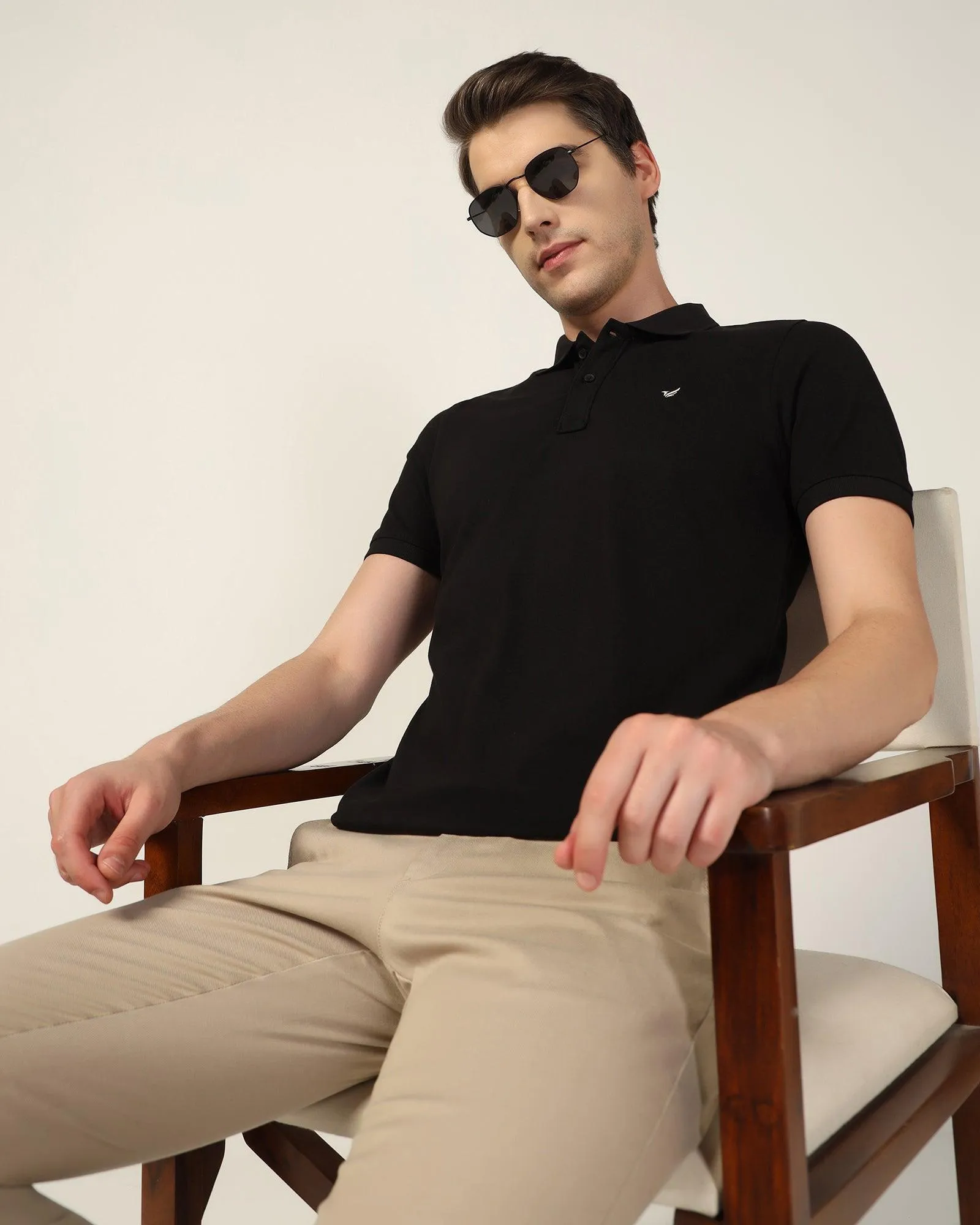 Polo Black Solid T-Shirt - Essen