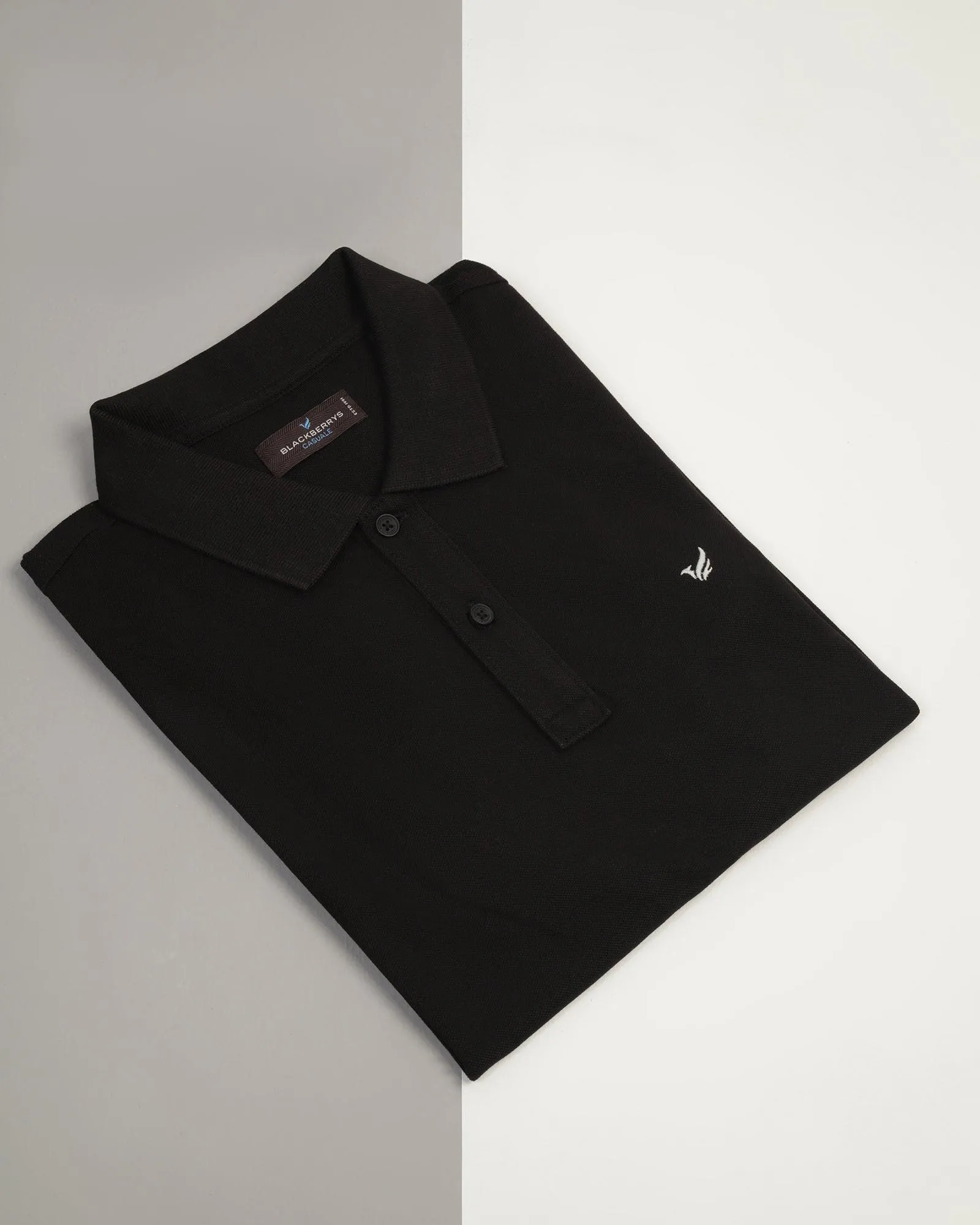 Polo Black Solid T-Shirt - Essen